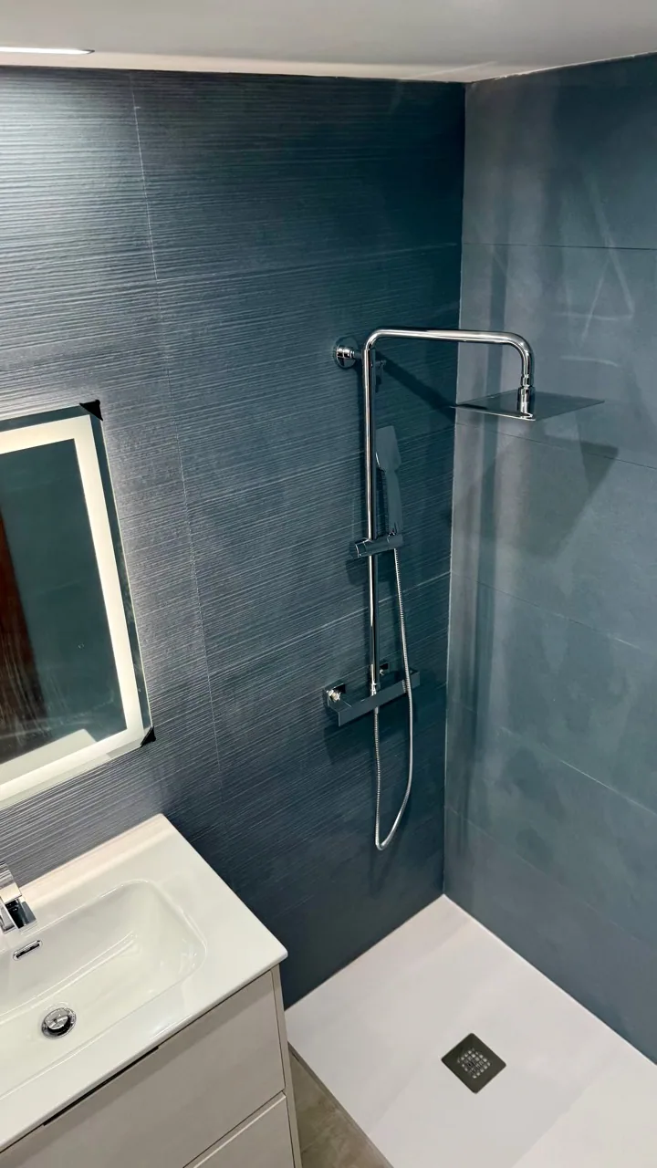 Baño azul mineral, vista 1